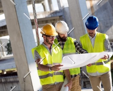 portrait-of-construction-engineers-working-on-QTY53UD-1